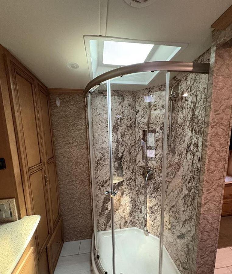 Used 2015 Newmar Ventana 4002