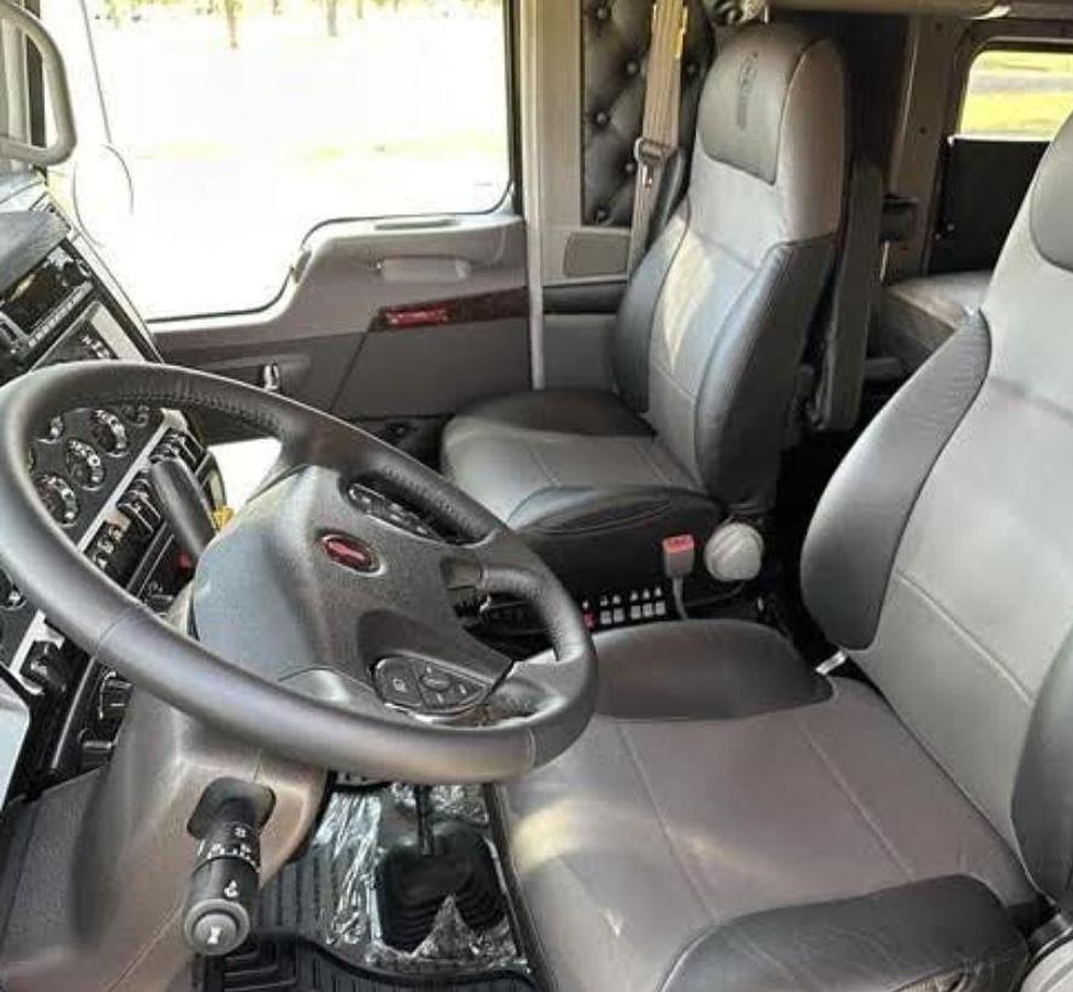 Used 2025 Kenworth W900L