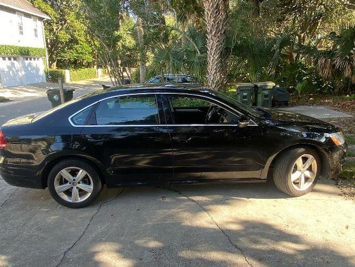 Used 2012 Volkswagen Passat SE w/Sunroof