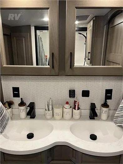 Used 2022 DRV MOBILE SUITES 41RKDB