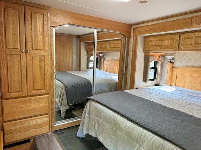 Used 2006 Monaco Diplomat 40PDQ