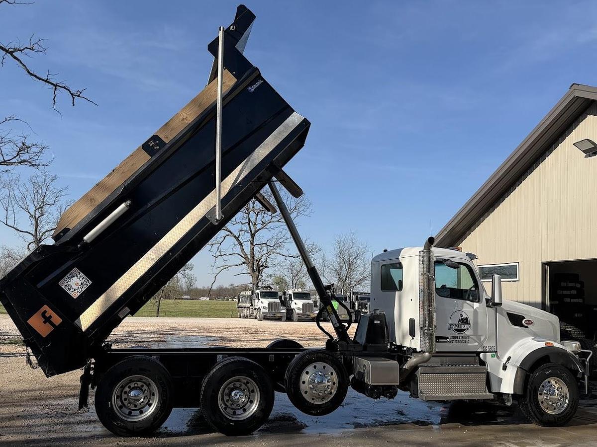 Used 2025 Peterbilt 567