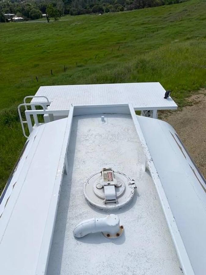 Used 1987 Ford F700 Jet A Fuel Truck