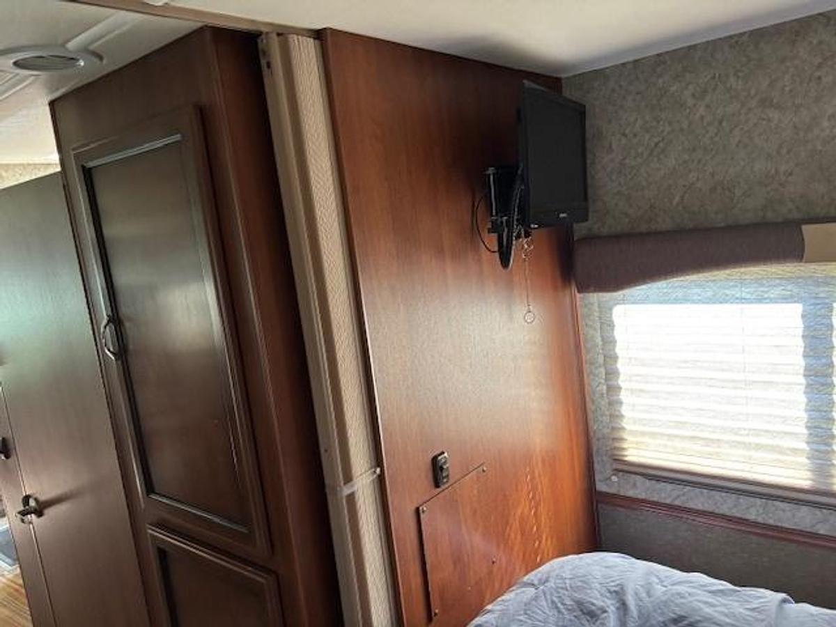 Used 2015 Fleetwood Storm 28MS Class A Motorhome