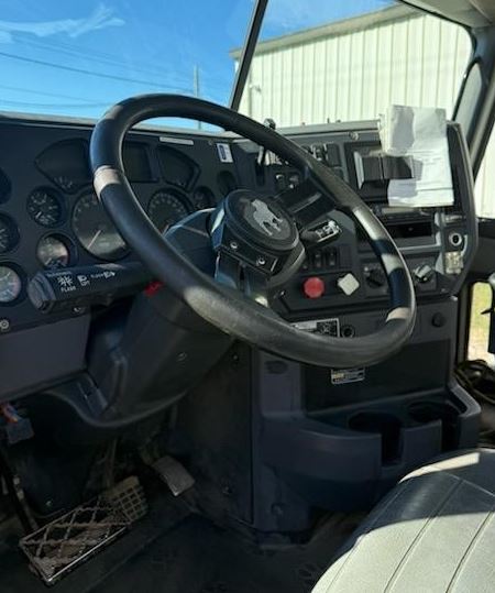 Used 2013 Mack Pinnacle