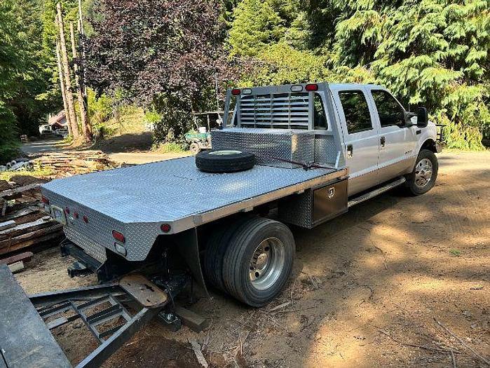 Used 2001 Ford Super Duty F-550 XLT Lariat