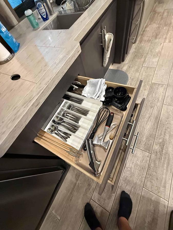 Used 2022 Thor Motorcoach Venetian F42