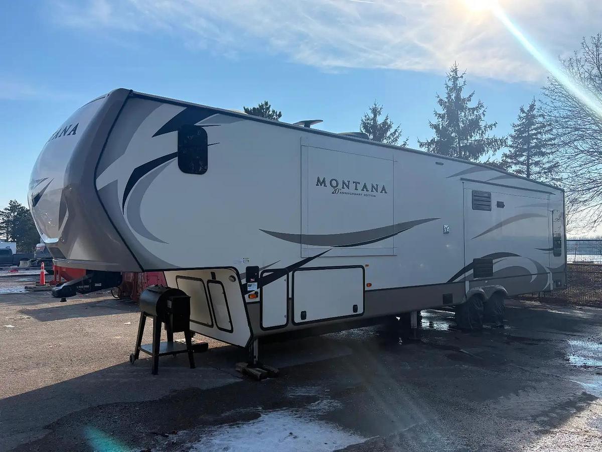 Used 2019 Keystone Montana Legacy Edition Series M-3930FB