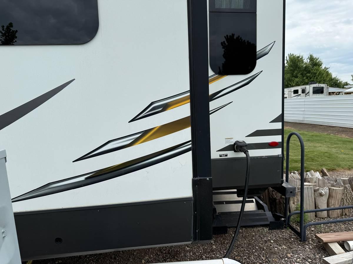 Used 2019 Forest River Rockwood Signature Ultra Lite 8299BS Fifth Wheel