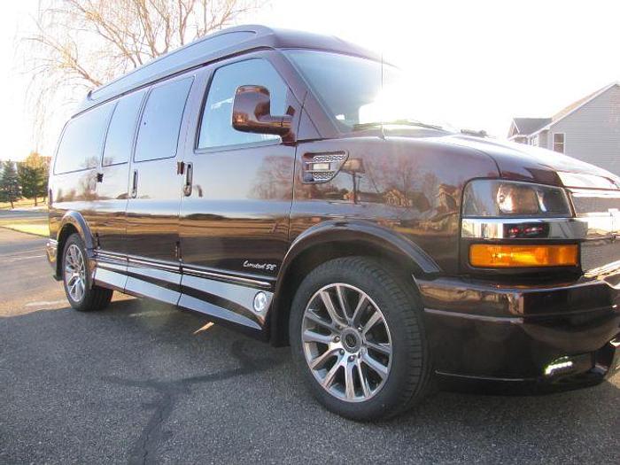 Used 2019 Chevrolet Express 2500 Cargo Van 3D