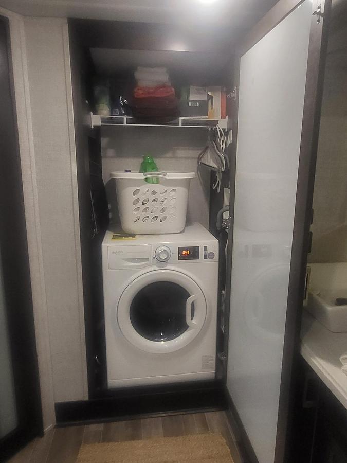 Used 2021 Forest River Palomino Columbus 1492 382FB