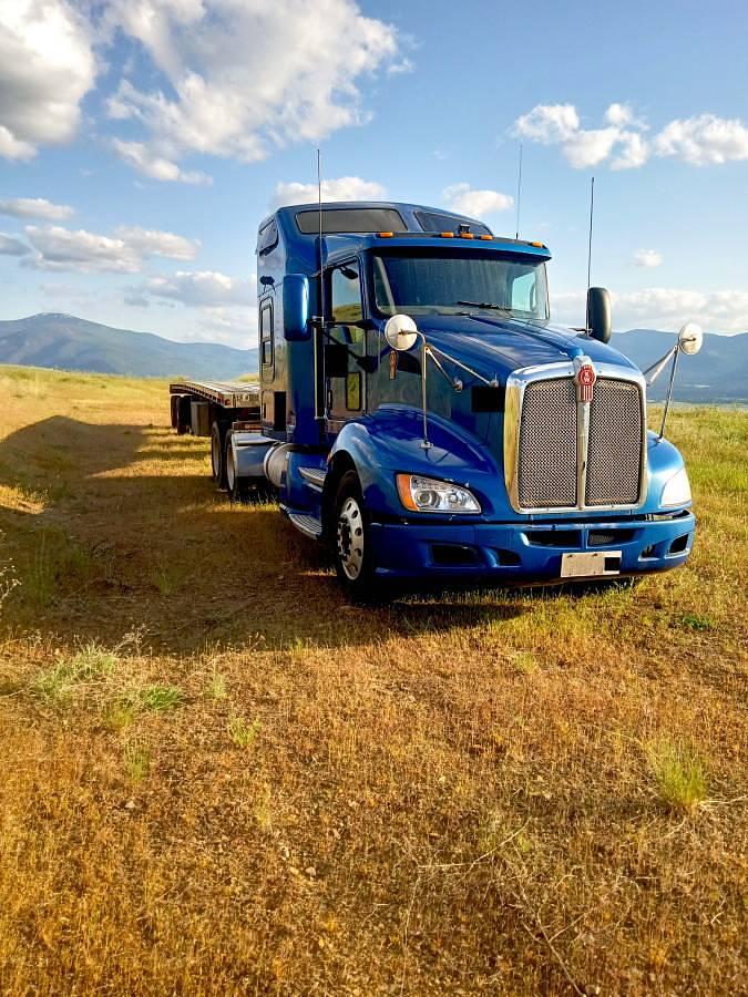 Used 2013 Kenworth T660 Sleeper Semi Truck