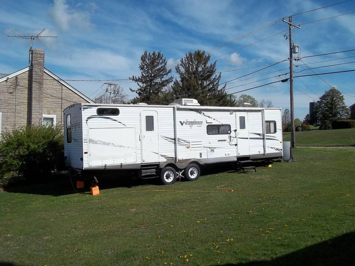 Used 2012 Forest River V Cross 32 FT Travel Trailer