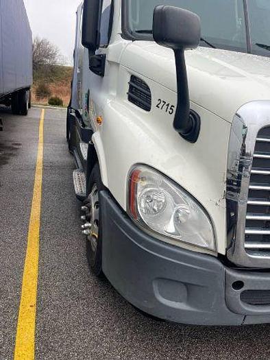 Used 2016 Freightliner Cascadia