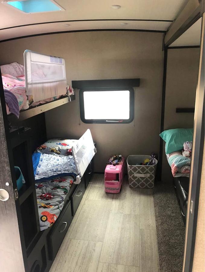 Used 2019 Grand Design Imagine 3170BH Travel Trailer