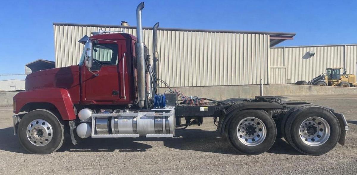 Used 2023 Mack 64T