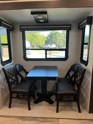 Used 2022 CrossRoads Cruiser CR3841FL