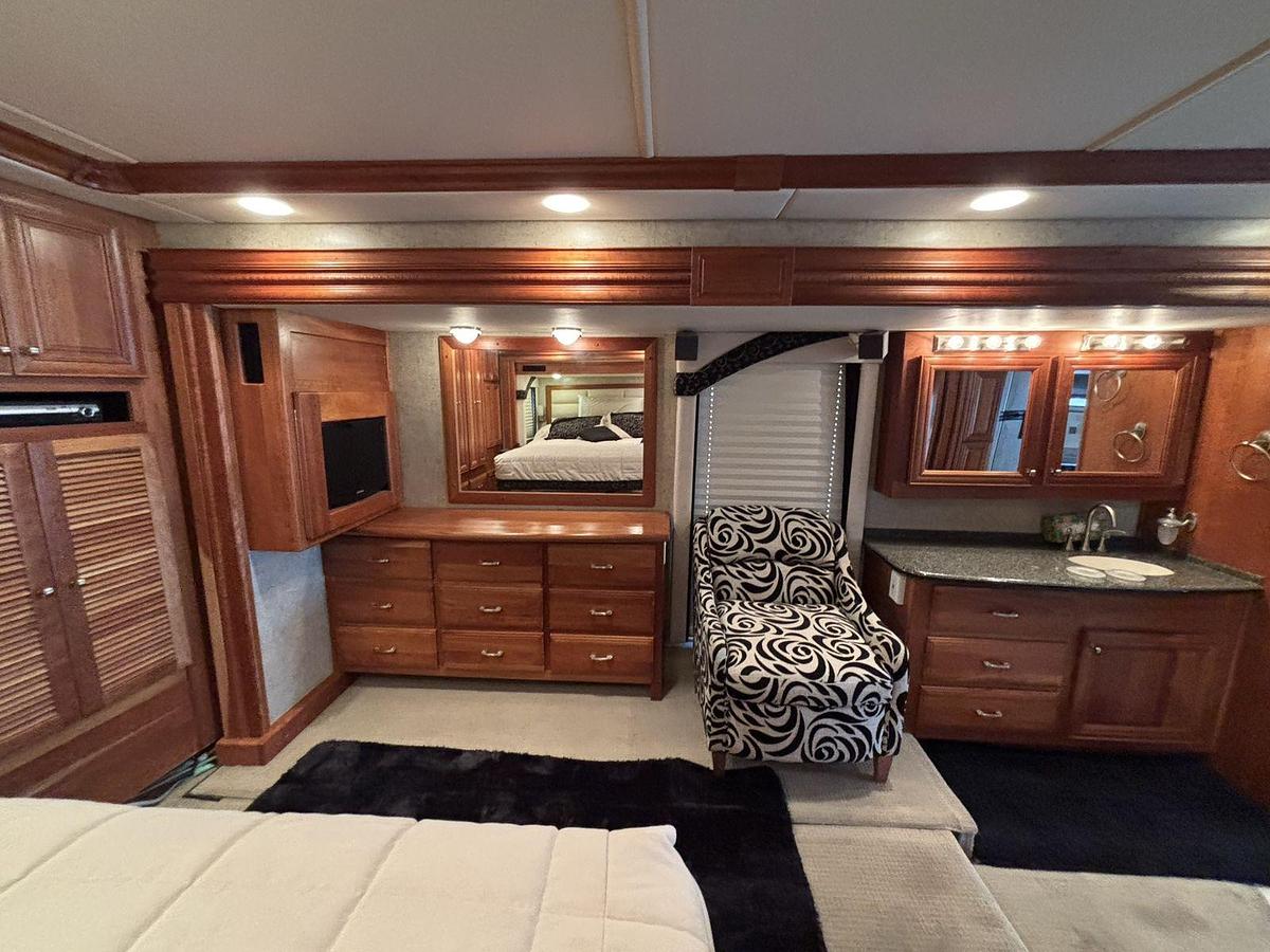 Used 2008 Fleetwood Revolution LE 40R Class A Diesel Motorhome