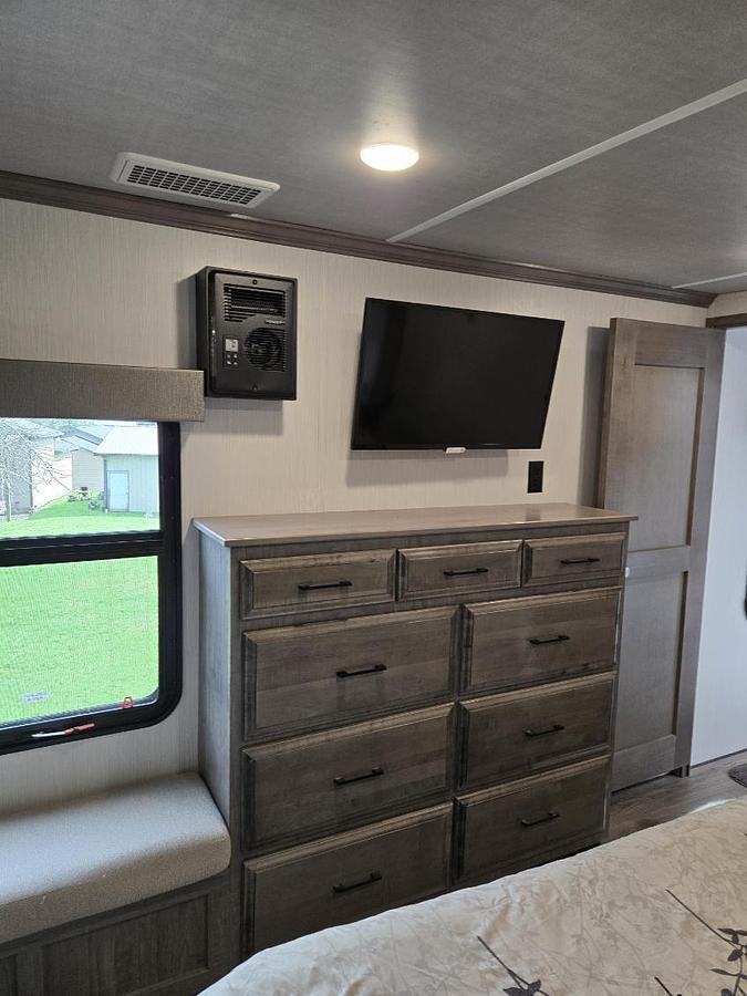 Used 2020 Forest River Cedar Creek Fifth Wheel – Luxury Residential-Style RV
