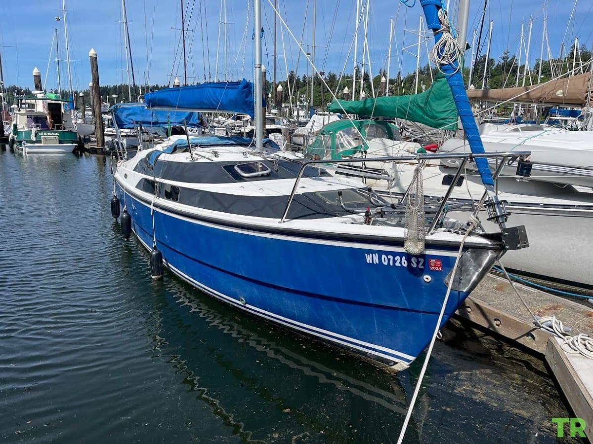 Used 2010 MacGregor 26M Trailerable Sailboat