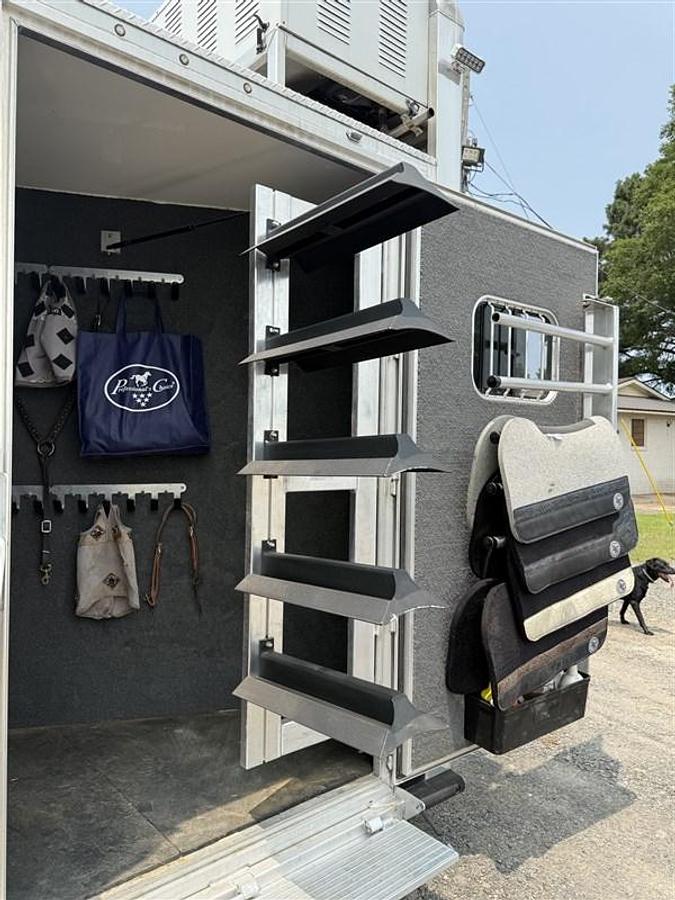 Used 2018 Cimarron Norstar 4 Horse Trailer with Living Quarters