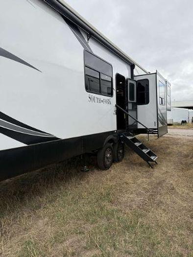 Used 2023 Cruiser RV Southfork 3710FLMB