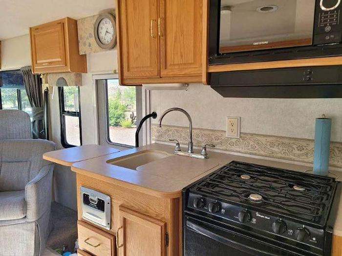 Used 2004 Winnebago SIGHTSEER