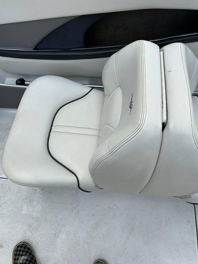 Used 2001 Four Winns Horizon 180