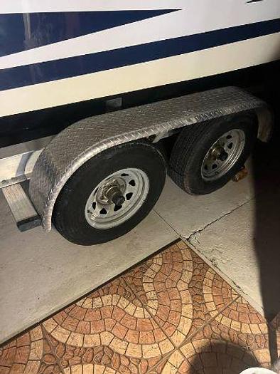 Used 2006 Hydra-Sports Vector CC25