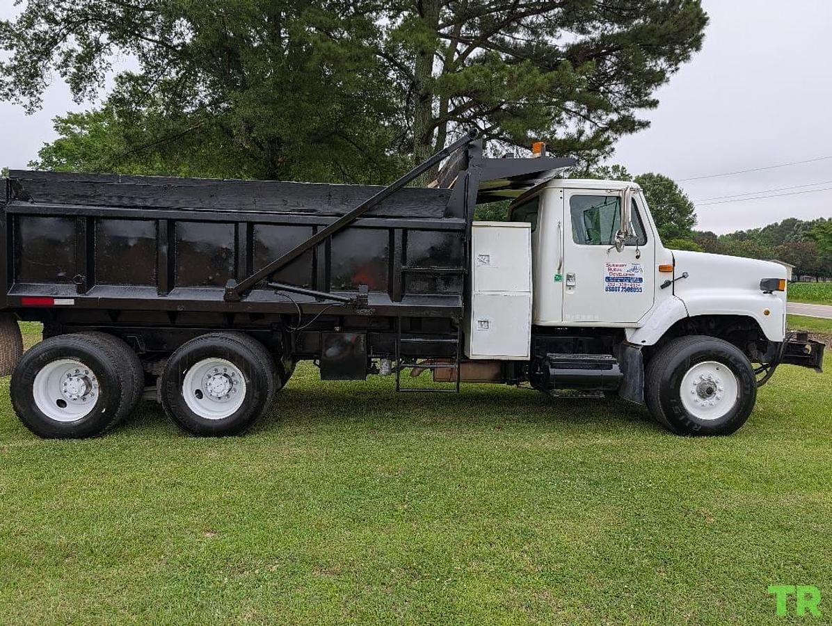Used 1997 International S2600 Heavy-Duty Commercial Truck