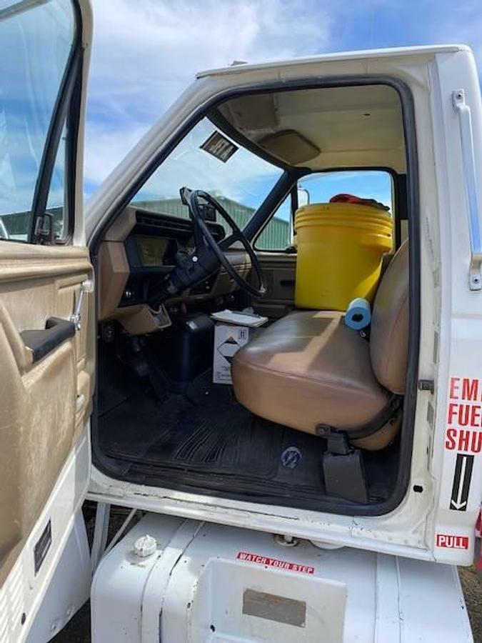 Used 1987 Ford F700 Jet A Fuel Truck