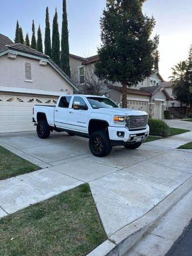 Used 2015 GMC Sierra 2500HD available WiFi Denali
