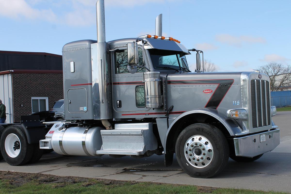 Used 2018 Peterbilt 389