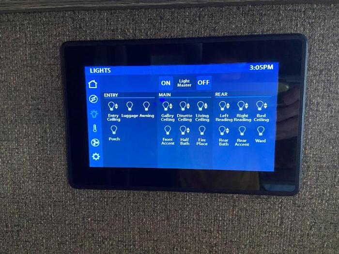 Used 2020 Fleetwood Discovery LXE 40M