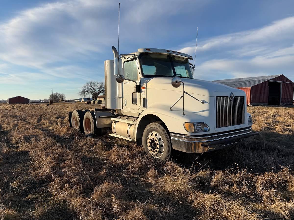 Used 2002 International 9400i Day Cab Semi Truck
