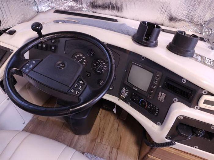 Used 2000 Monaco Dynasty 38P