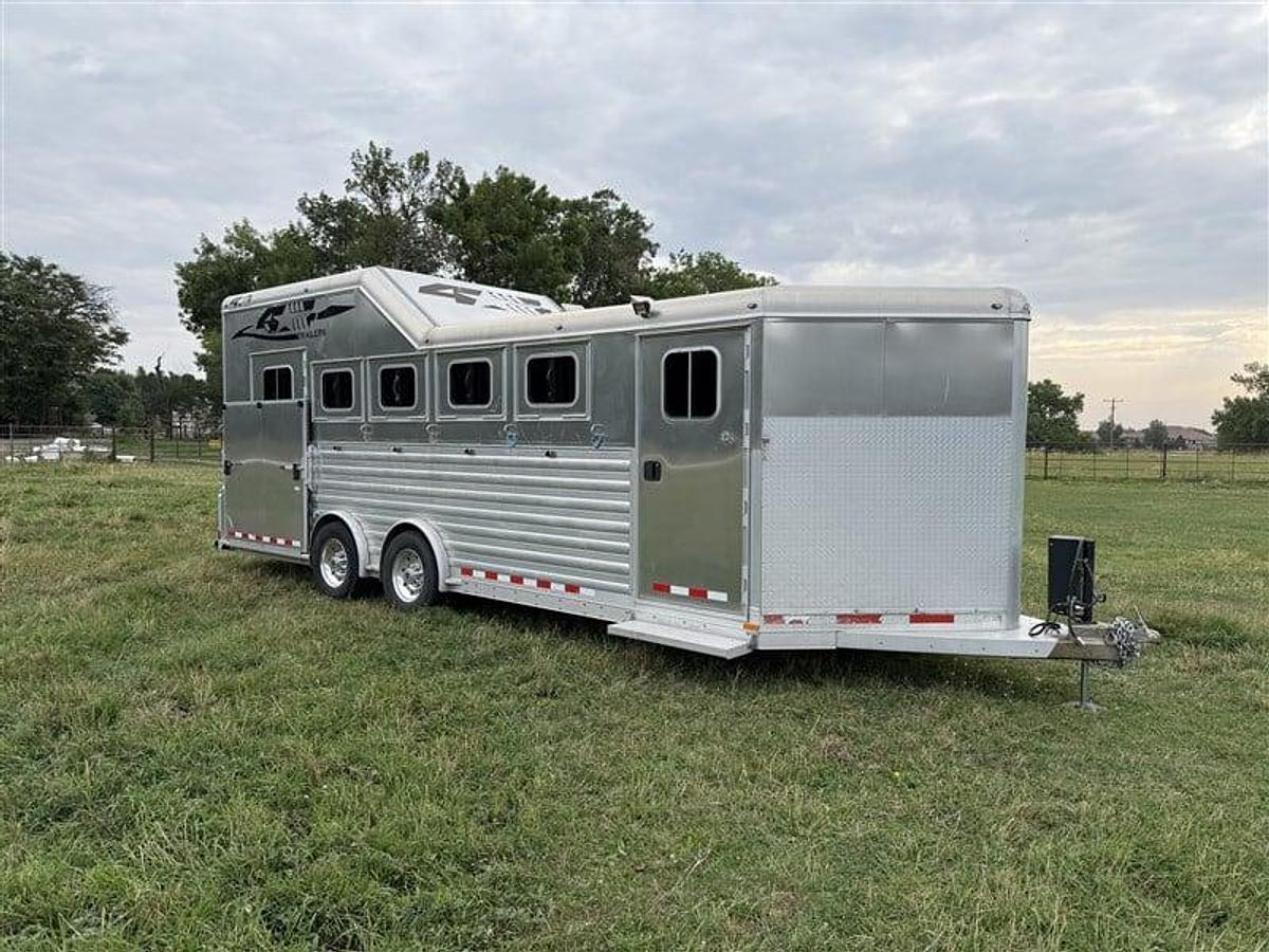 Used 2021 4 Star 5 Horse