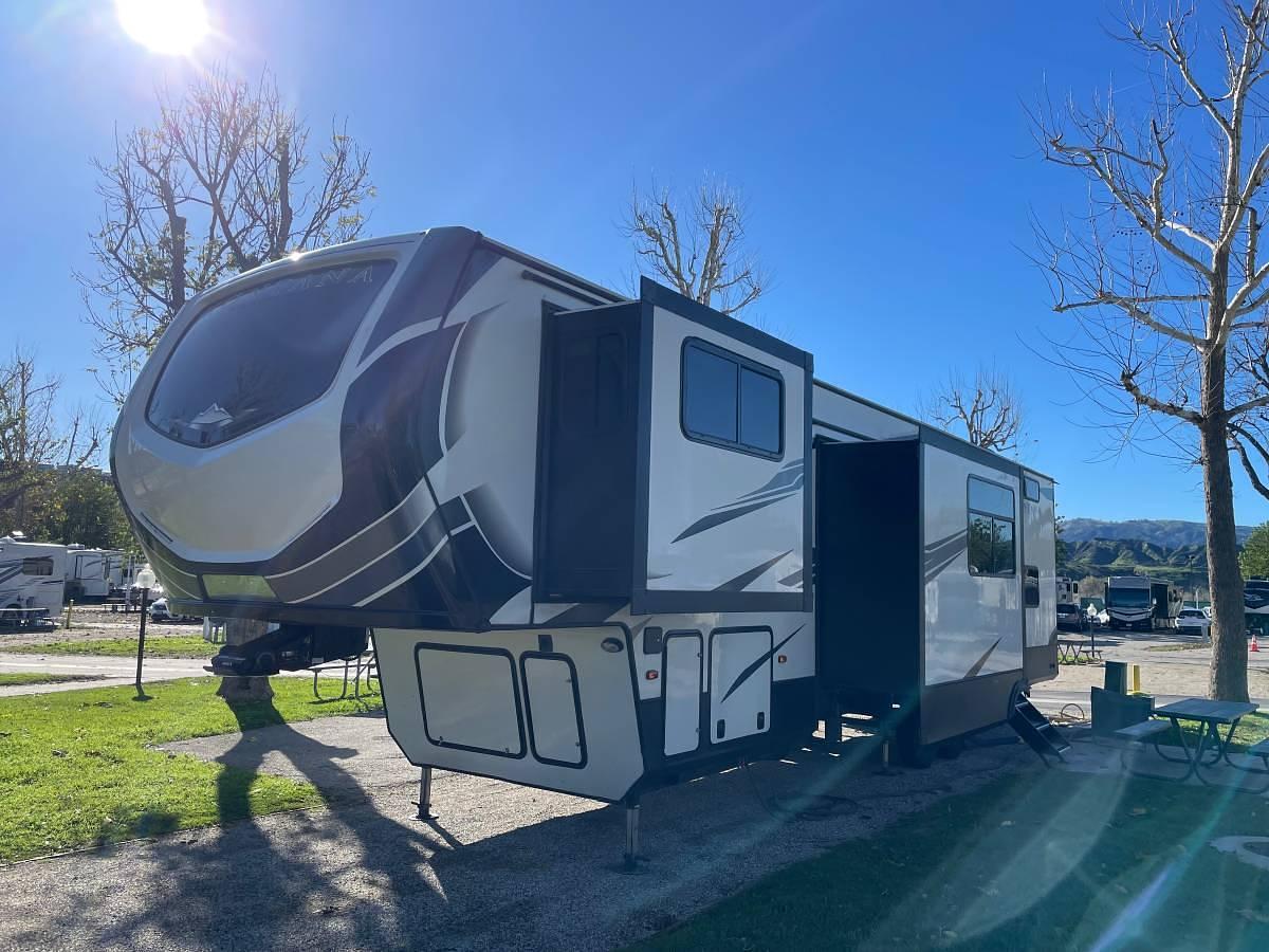 Used 2021 Keystone Montana High Country 377FL