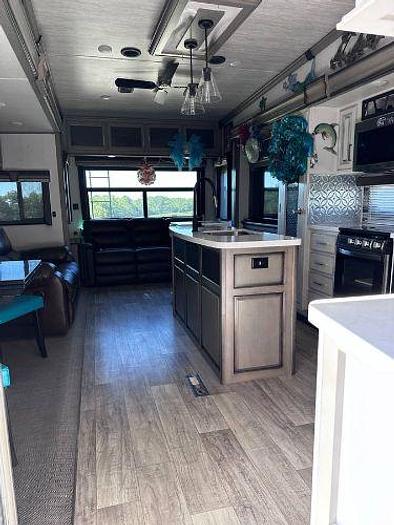 Used 2021 Keystone Montana Legacy 3931FB