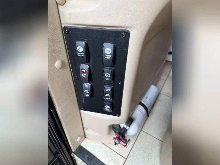 Used 2008 Holiday Rambler Neptune XL