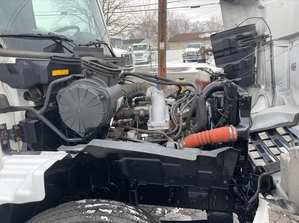 Used 2013 Hino 338 Box Truck