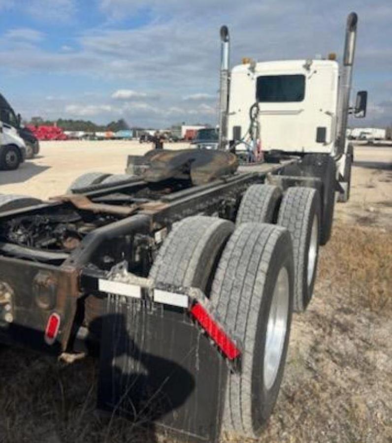 Used 2020 Kenworth T880