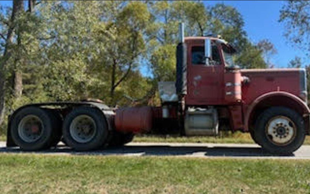 Used 1985 Peterbilt 359