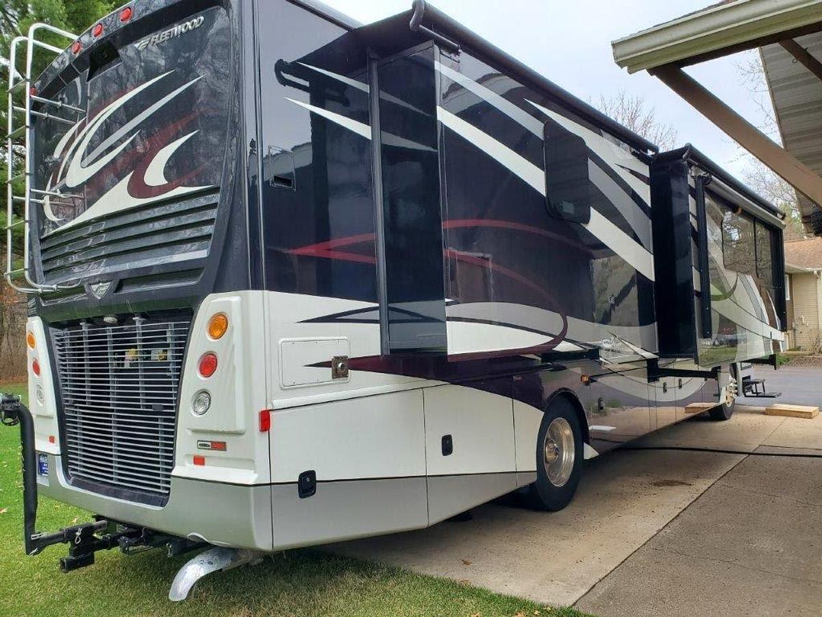 Used 2019 Fleetwood 2019 Fleetwood Pace Arrow LXE 37RClass A Motorhome