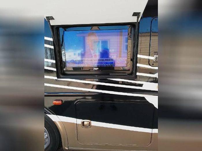 Used 2014 Thor Palazzo 33.2