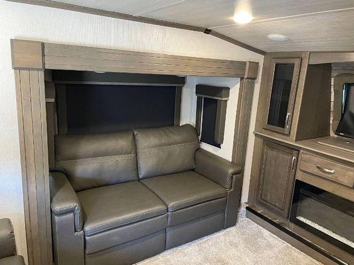 Used 2021 Keystone Cougar 354FLS