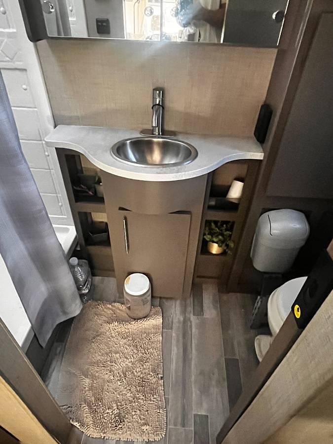 Used 2021 Thor Motor Coach Gemini 23 TE