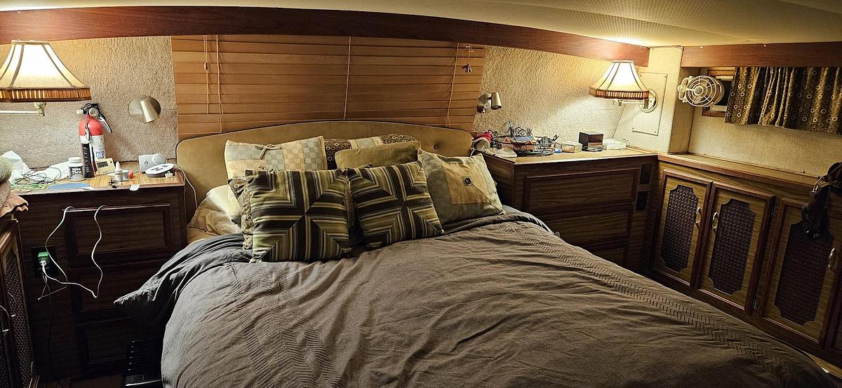 Used 1975 Viking Yacht