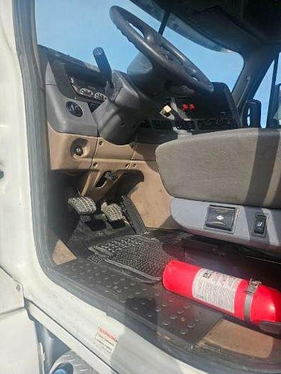 Used 2013 Freightliner Cascadia 125