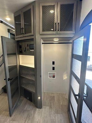 Used 2022 Keystone Montana 3781RL